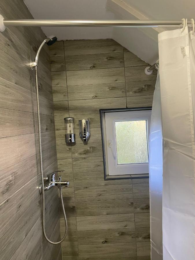 Apartmani Marija Zemun Zemun Polje Exterior foto