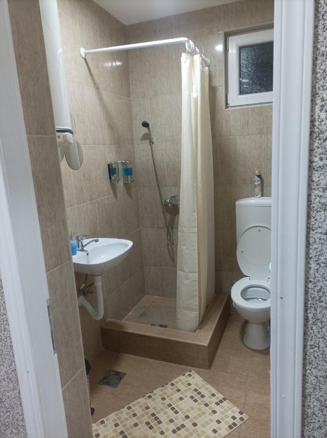 Apartmani Marija Zemun Zemun Polje Exterior foto