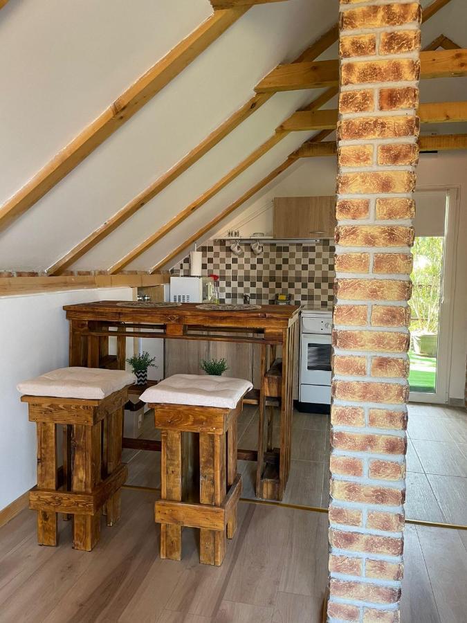 Apartmani Marija Zemun Zemun Polje Exterior foto