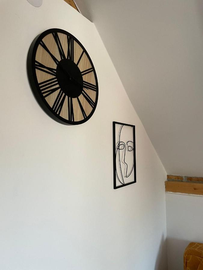 Apartmani Marija Zemun Zemun Polje Exterior foto