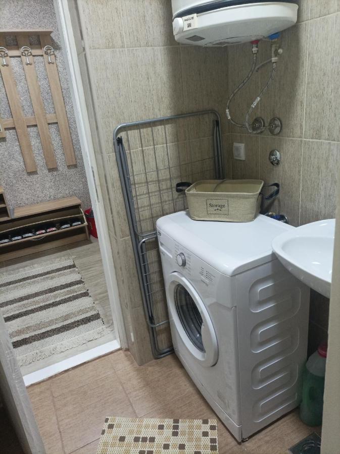 Apartmani Marija Zemun Zemun Polje Exterior foto
