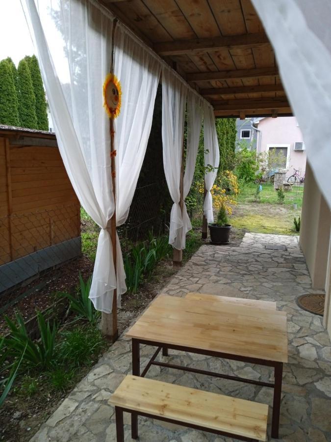 Apartmani Marija Zemun Zemun Polje Exterior foto