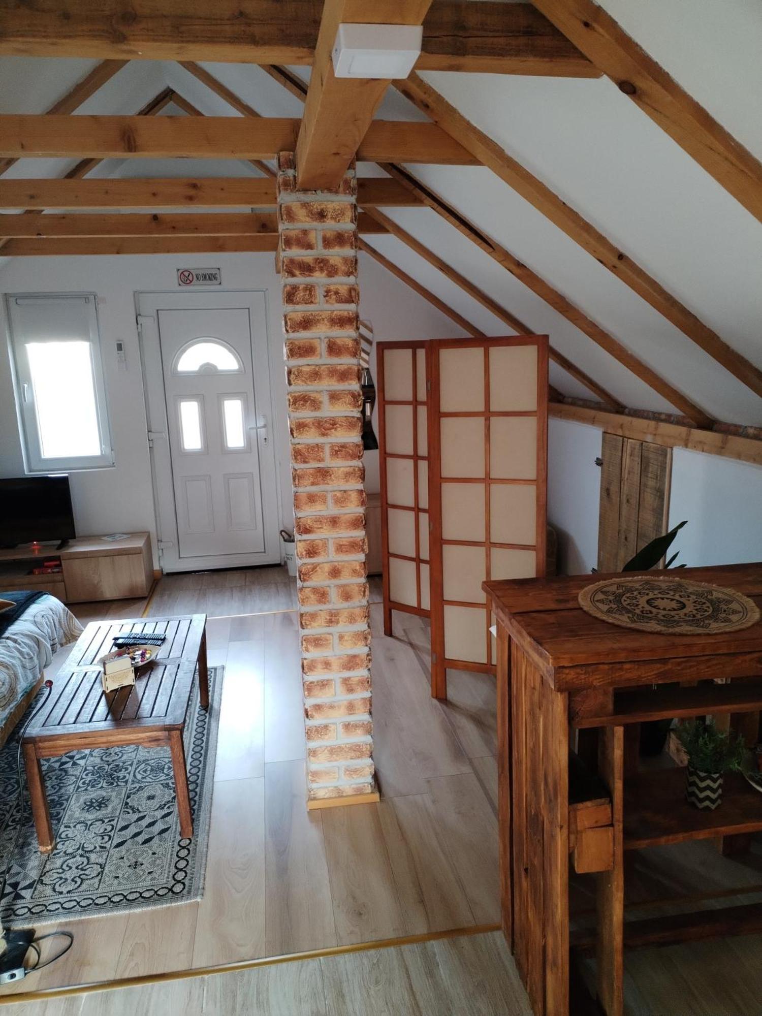 Apartmani Marija Zemun Zemun Polje Exterior foto